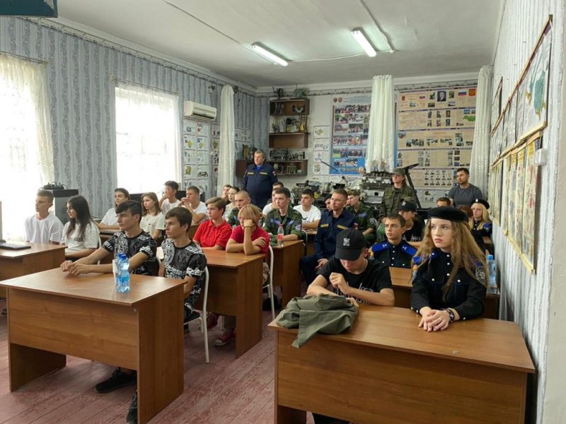 В Кабардино-Балкарии состоялись занятия по ПДД с будущими водителями